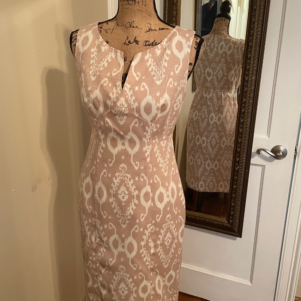 Anne Klein dress. Tan and white print. Size 4